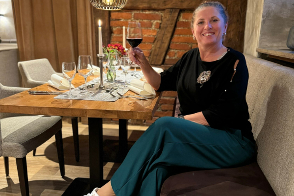 Bild 1 von Schwarzer Adler